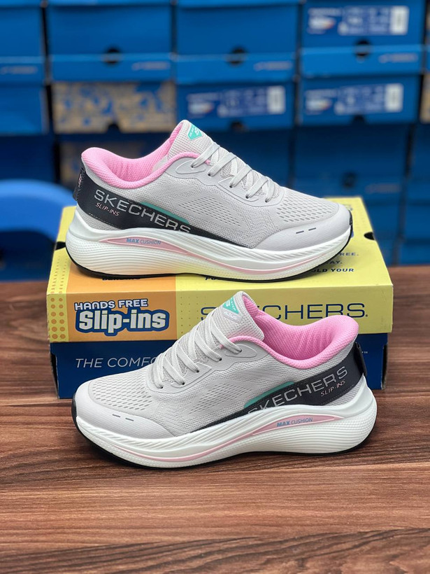 کتونی اسکیچرز سایز 37تا40 تنوع در 4 رنگ جذاب وارداتی ویتنام .skechers max cushioning