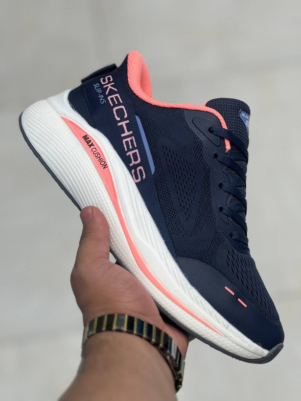 کتونی اسکیچرز سایز 37تا40 تنوع در 4 رنگ جذاب وارداتی ویتنام .skechers max cushioning
