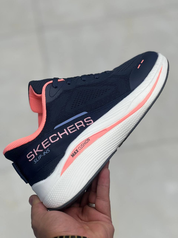 کتونی اسکیچرز سایز 37تا40 تنوع در 4 رنگ جذاب وارداتی ویتنام .skechers max cushioning