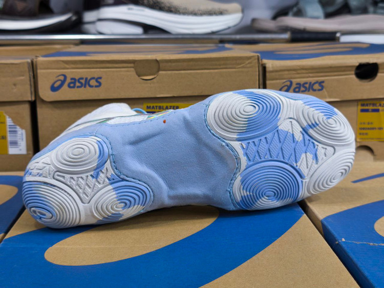 کفش کشتی آسیکس مت بلیزر / اصل ویتنام / Asics matblazer / سایز ۴۰ تا ۴۵