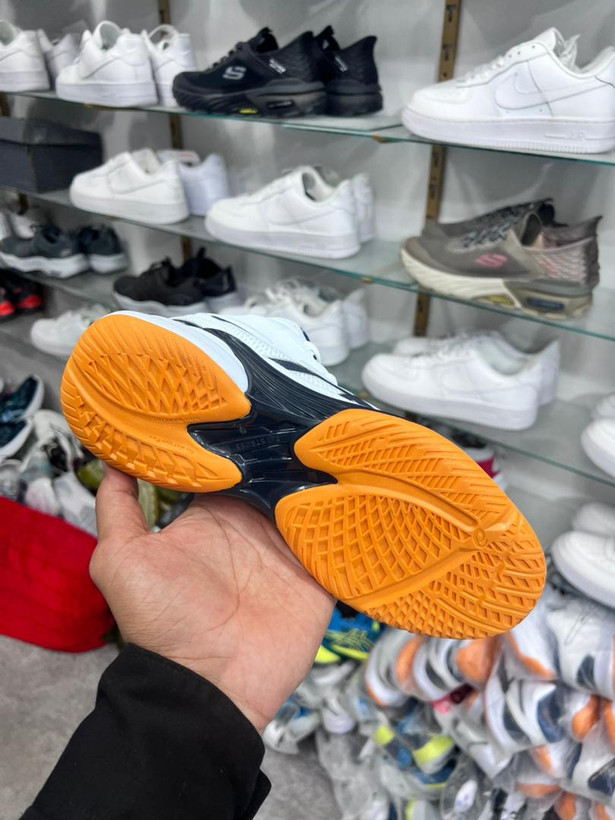 کفش والیبالی و تنیسی آسیکس مدل sky elit ff asics