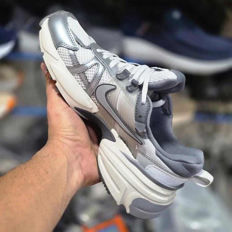 کتونی ویتنامی نایک کشلون | وارداتی ویتنام | باجعبه Nike V2k Run سایز بندی کامل 40 تا 45