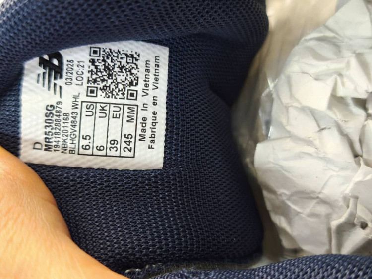 کتونی نیوبالانس ۵۳۰v۳ با زیره بالنسیاگا مناسب برای استایلهای خاص سایز ۳۷ تا ۴۰ newbalance 530 v3 balenciaga