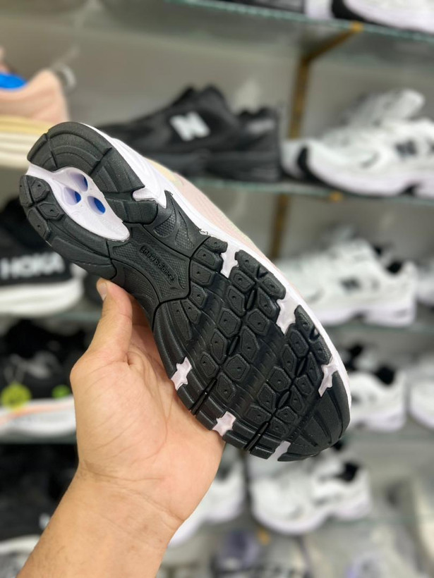 کتونی ویتنامی نیوبالانس ۵۳۰ newbalance 530 / سایز ۳۷ تا ۴۰