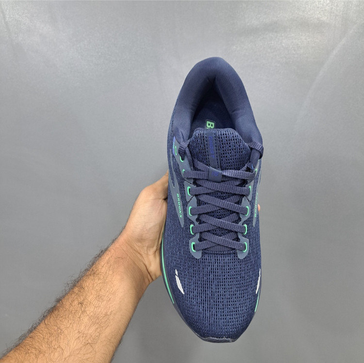 بروکس گاست ۱۵ Brooks ghost 15 / اصل ویتنام / سایز ۴۰ ۴۱ ۴۲ ۴۳ ۴۴ ۴۵