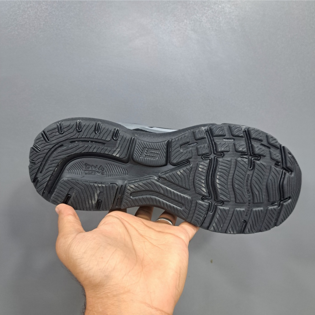 بروکس گاست ۱۵ Brooks ghost 15 / اصل ویتنام / سایز ۴۰ ۴۱ ۴۲ ۴۳ ۴۴ ۴۵