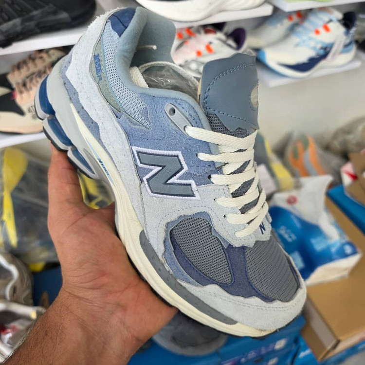 کتونی نیوبالانس ۲۰۰۲ / newbalance 2002r vietnam /سایز ۴۰ ۴۱ ۴۲ ۴۳ ۴۴ ۴۵