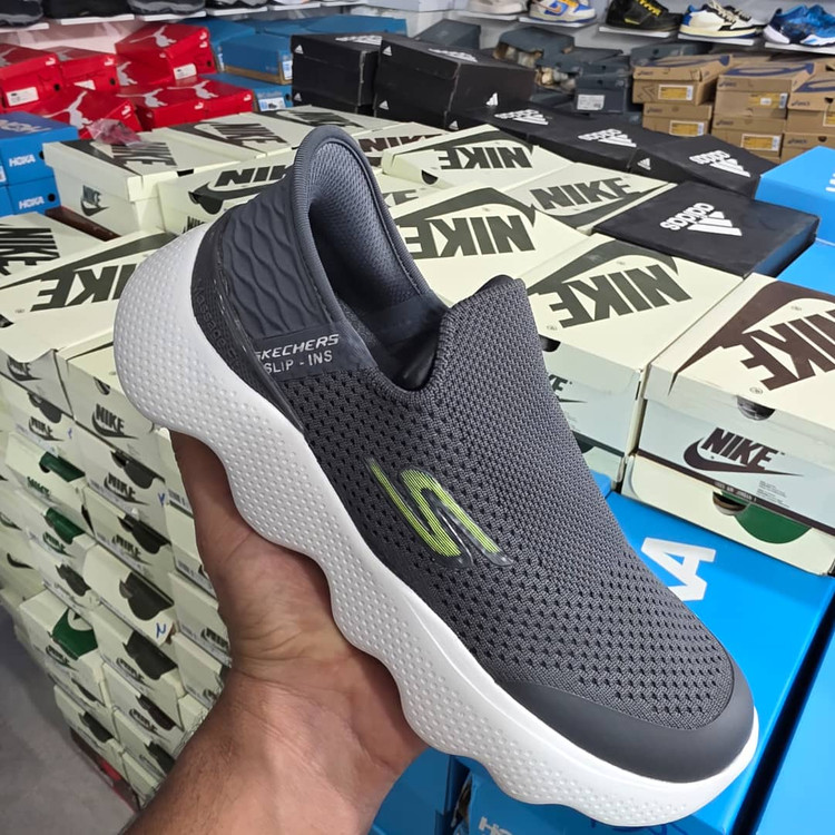 کتونی اسکیچرز / Skechers Slip Ins Uomo / اسلیپ امو طبی و سبک و راحت / سایز۴۰ تا ۴۵ / فروش بصورت عمده و تک