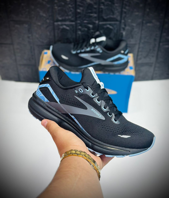 بروکس گاست ۱۵