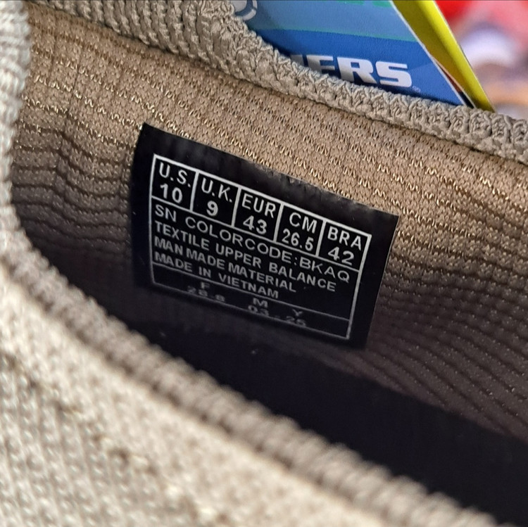 اسکیچرز راحت و طبی