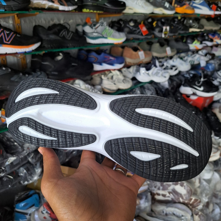 اسکیچرز مردانه