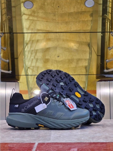 کتونی ویتنامی کلمبیا ضد اب طبیعت گردی