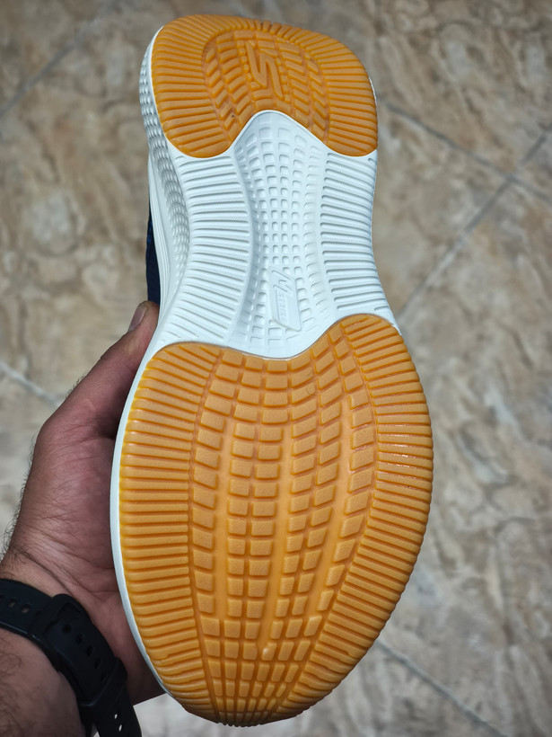 اسکیچرز راحتی