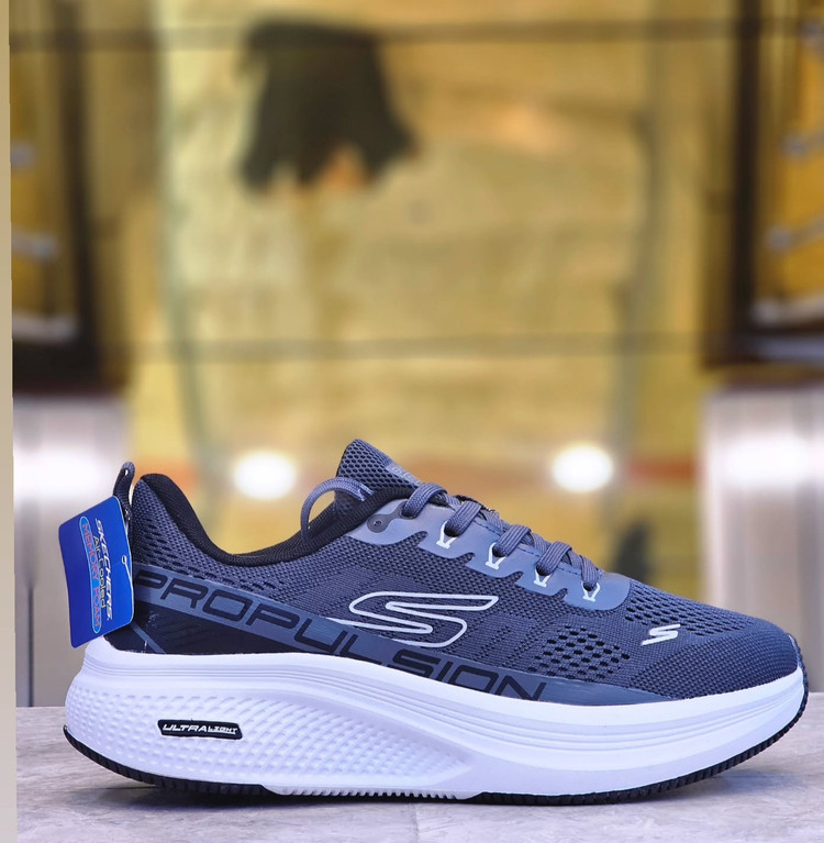 کتونی اسکیچرز سایز ۴۰ تا ۴۵ تنوع در ۴ رنگ جذاب وارداتی ویتنام .skechers max cushioning terminus sneaker