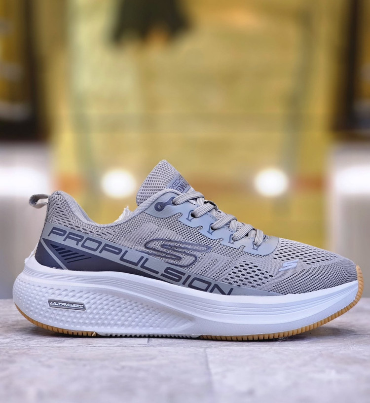 کتونی اسکیچرز سایز ۴۰ تا ۴۵ تنوع در ۴ رنگ جذاب وارداتی ویتنام .skechers max cushioning terminus sneaker