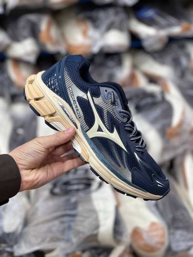 کتونی ویتنامی میزانو هالو میکس