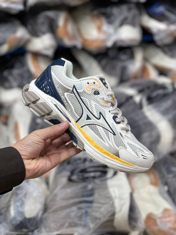 کتونی ویتنامی میزانو هالو میکس