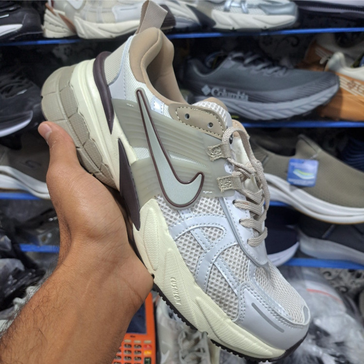 کفش ویتنامی نایک v2k