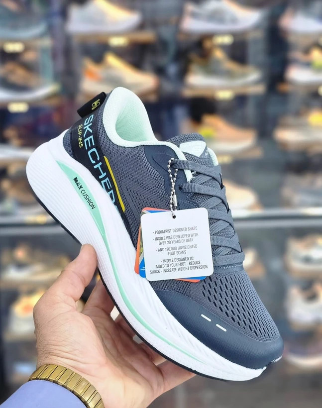 کتونی اسکیچرز زنانه ویتنامی