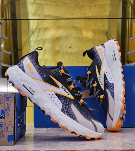 بروکس کاسکادیا 18