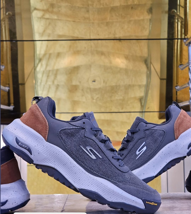 کتونی راحتی اسیکچرز آرچ فیت اصل ویتنام وارداتی ویتنام