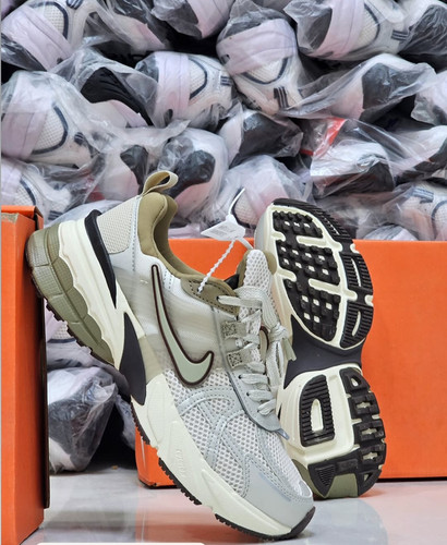 کتونی ویتنامی نایک وی تو ک زنانه اصل ویتنام nike v2k