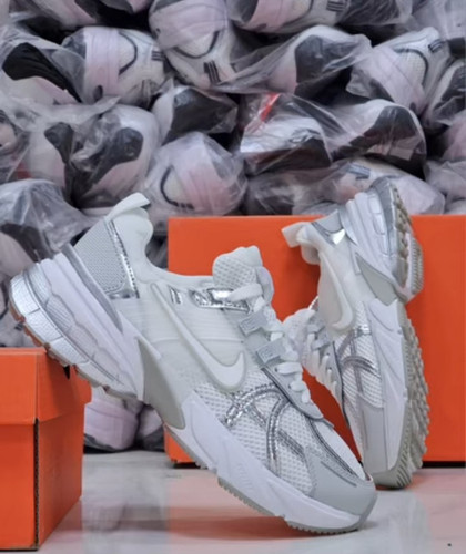 کتونی ویتنامی نایک وی تو ک زنانه اصل ویتنام nike v2k