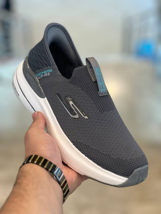 اسکیچرز وارداتی