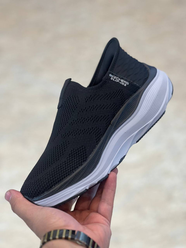 کتونی رانینگ و پیاده روی اسکیچرز / Skechers Slip Ins / اسلیپ طبی و سبک و راحت / سایز 40تا 45 / فروش بصورت عمده و تک