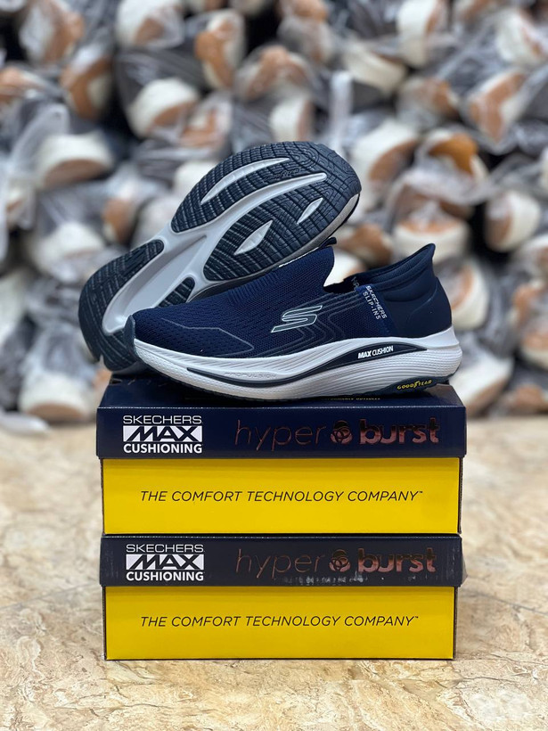 کتونی رانینگ و پیاده روی اسکیچرز / Skechers Slip Ins / اسلیپ طبی و سبک و راحت / سایز 40تا 45 / فروش بصورت عمده و تک