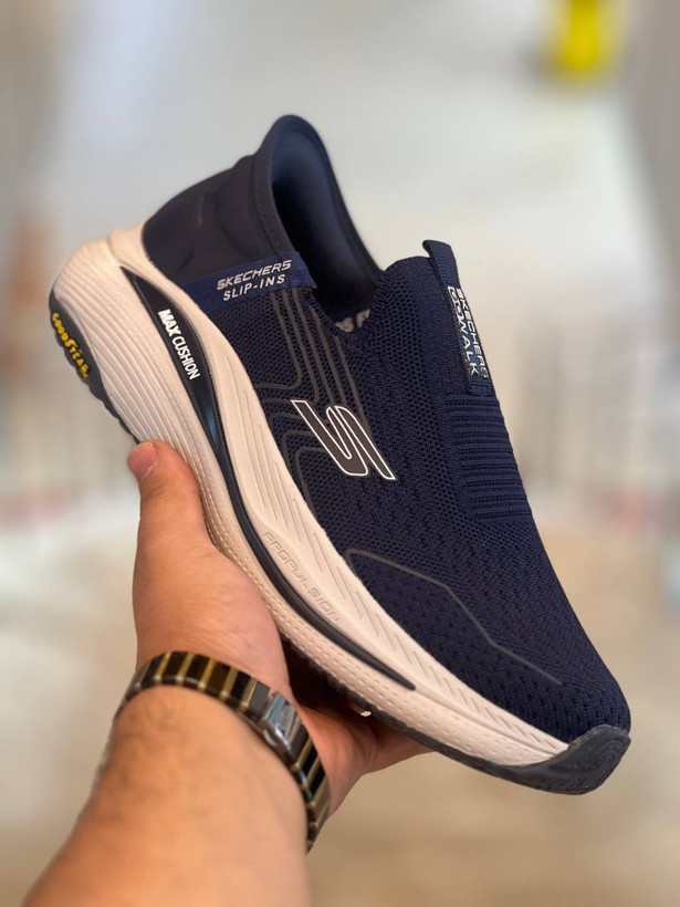 کتونی رانینگ و پیاده روی اسکیچرز / Skechers Slip Ins / اسلیپ طبی و سبک و راحت / سایز 40تا 45 / فروش بصورت عمده و تک