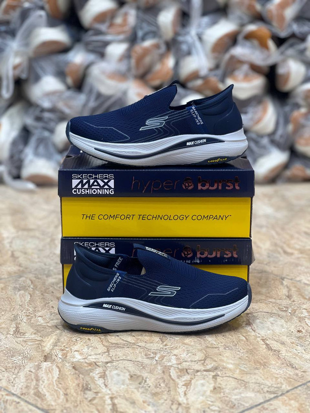 کتونی رانینگ و پیاده روی اسکیچرز / Skechers Slip Ins / اسلیپ طبی و سبک و راحت / سایز 40تا 45 / فروش بصورت عمده و تک