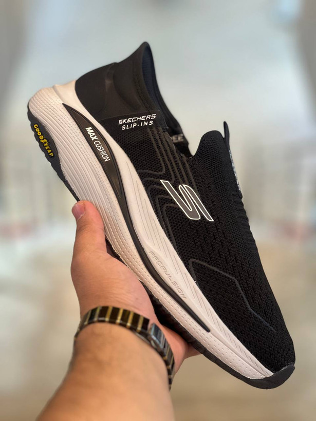 کتونی رانینگ و پیاده روی اسکیچرز / Skechers Slip Ins / اسلیپ طبی و سبک و راحت / سایز 40تا 45 / فروش بصورت عمده و تک