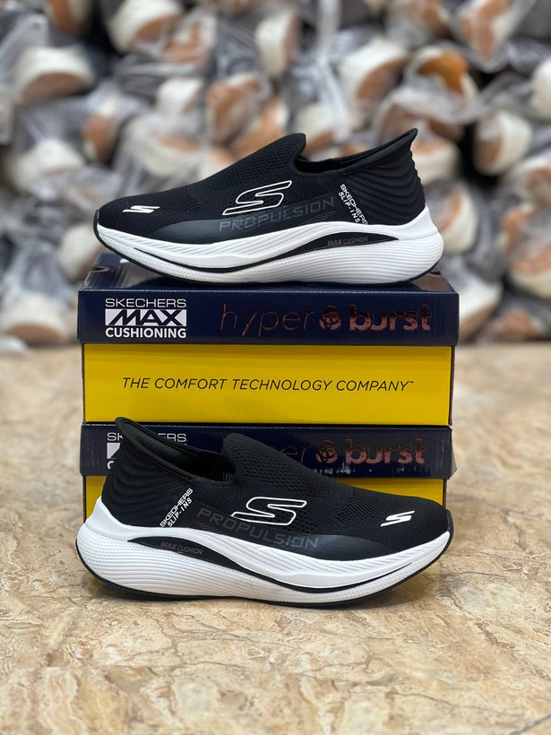 کتونی رانینگ و پیاده روی اسکیچرز / Skechers Slip Ins / اسلیپ طبی و سبک و راحت / سایز 40تا 45 / فروش بصورت عمده و تک