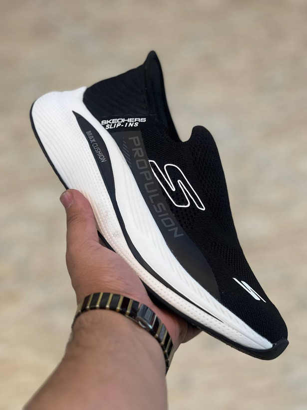 کتونی رانینگ و پیاده روی اسکیچرز / Skechers Slip Ins / اسلیپ طبی و سبک و راحت / سایز 40تا 45 / فروش بصورت عمده و تک