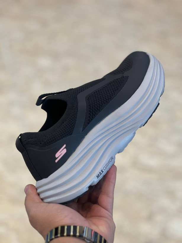 کتونی رانینگ و پیاده روی اسکیچرز / Skechers Slip Ins / اسلیپ طبی و سبک و راحت / سایز 40تا 45 / فروش بصورت عمده و تک