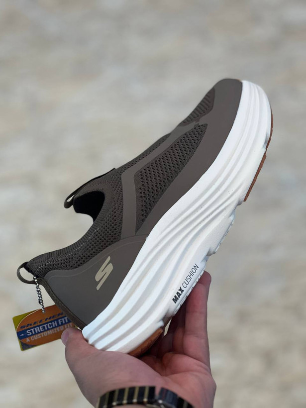 کتونی رانینگ و پیاده روی اسکیچرز / Skechers Slip Ins / اسلیپ طبی و سبک و راحت / سایز 40تا 45 / فروش بصورت عمده و تک