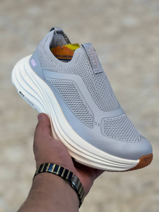 کتونی زنانه راحتی و پیاده روی اسکیچرز / Skechers Slip Ins / اسلیپ طبی و سبک و راحت / سایز 37 تا 40 / فروش بصورت عمده و تک