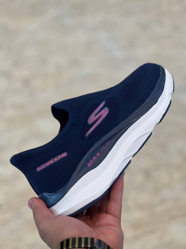 کتونی زنانه راحتی و پیاده روی اسکیچرز گوران / Skechers gorun / اسلیپ طبی و سبک و راحت / سایز 37 تا 40 / فروش بصورت عمده و تک