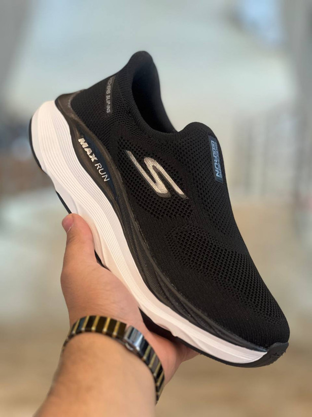 کتونی زنانه راحتی و پیاده روی اسکیچرز گوران / Skechers gorun / اسلیپ طبی و سبک و راحت / سایز 37 تا 40 / فروش بصورت عمده و تک