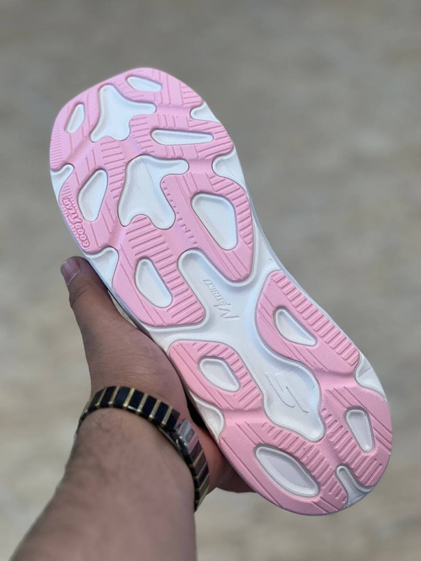 کتونی زنانه راحتی و پیاده روی اسکیچرز گوران / Skechers gorun / اسلیپ طبی و سبک و راحت / سایز 37 تا 40 / فروش بصورت عمده و تک