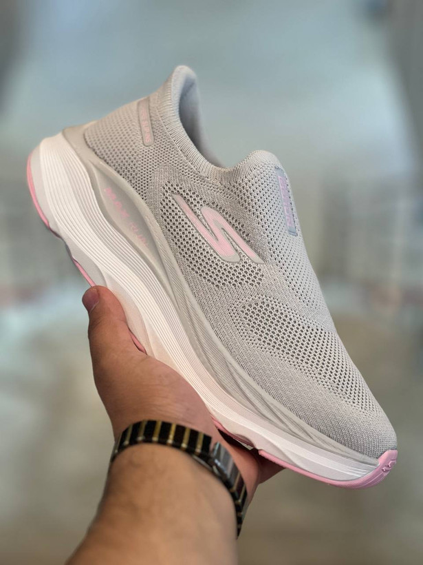 کتونی زنانه راحتی و پیاده روی اسکیچرز گوران / Skechers gorun / اسلیپ طبی و سبک و راحت / سایز 37 تا 40 / فروش بصورت عمده و تک