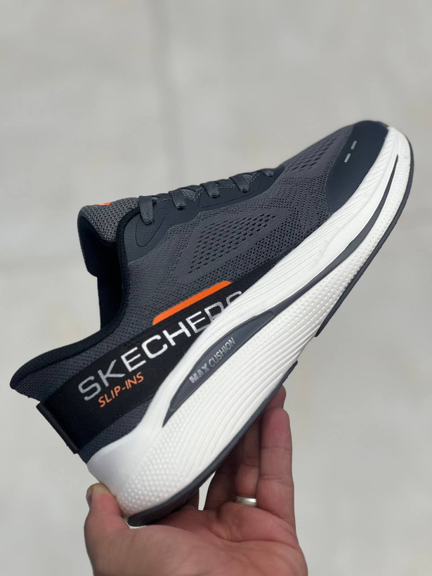 کتونی رانینگ و پیاده روی اسکیچرز سایز 40 تا 45 وارداتی ویتنام .skechers max cushioning