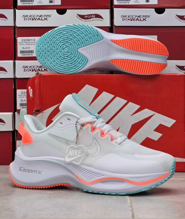 کتونی ویتنامی زنانه مدل نایک زوم ایکس اصل ویتنام وارداتی ویتنام