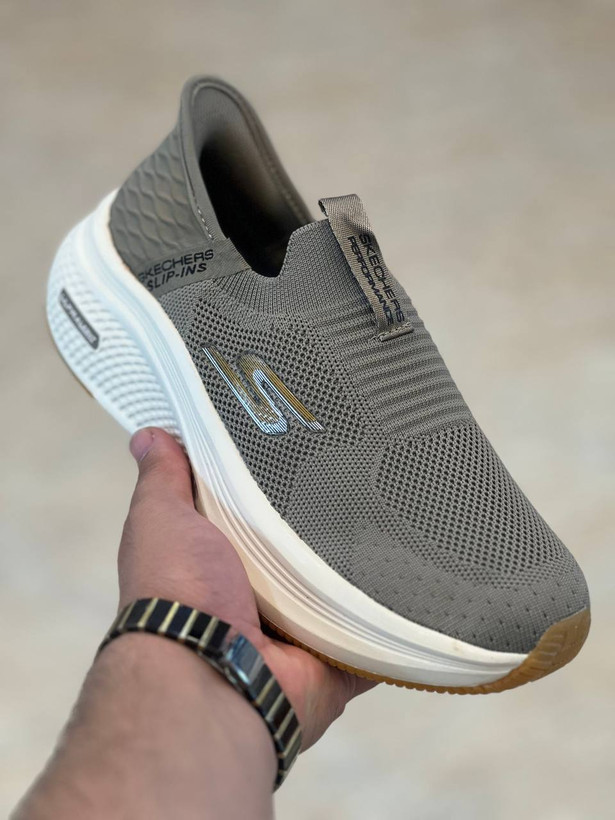 کتونی رانینگ و پیاده روی اسکیچرز / Skechers Slip Ins / اسلیپ طبی و سبک و راحت / سایز 40تا 45 / فروش بصورت عمده و تک