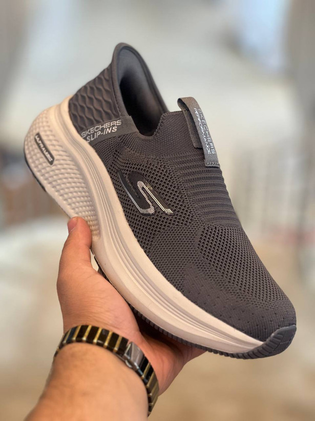 کتونی رانینگ و پیاده روی اسکیچرز / Skechers Slip Ins / اسلیپ طبی و سبک و راحت / سایز 40تا 45 / فروش بصورت عمده و تک