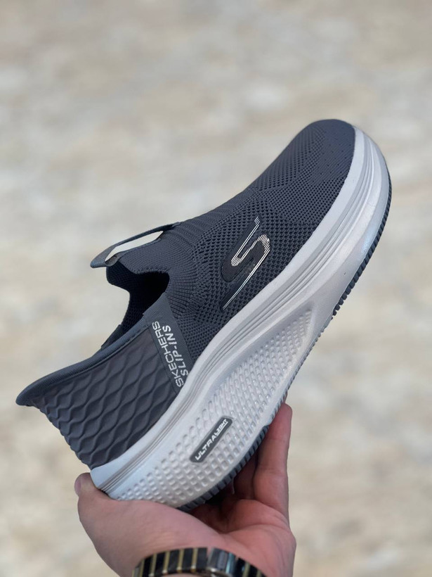 کتونی رانینگ و پیاده روی اسکیچرز / Skechers Slip Ins / اسلیپ طبی و سبک و راحت / سایز 40تا 45 / فروش بصورت عمده و تک
