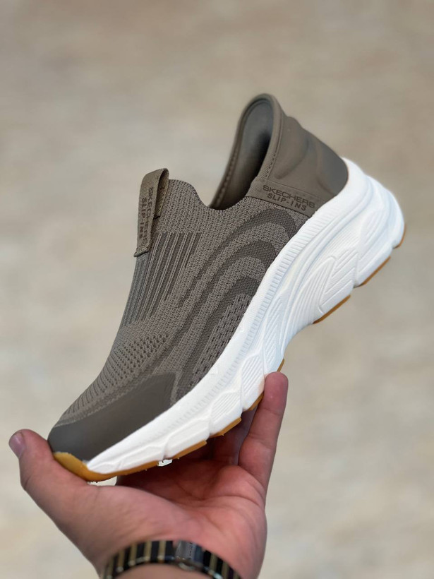 کتونی رانینگ و پیاده روی اسکیچرز / Skechers Slip Ins / اسلیپ طبی و سبک و راحت / سایز 40تا 45 / فروش بصورت عمده و تک
