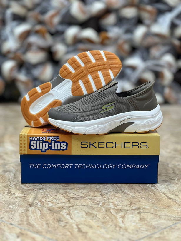 کتونی رانینگ و پیاده روی اسکیچرز / Skechers Slip Ins / اسلیپ طبی و سبک و راحت / سایز 40تا 45 / فروش بصورت عمده و تک