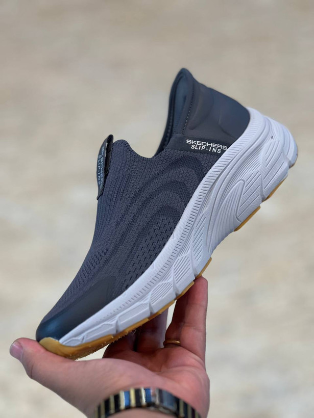 کتونی رانینگ و پیاده روی اسکیچرز / Skechers Slip Ins / اسلیپ طبی و سبک و راحت / سایز 40تا 45 / فروش بصورت عمده و تک